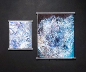 From left to right: Yamamoto Aiko, Waver #2, 2018, dye on silk, acrylic 80 x 70 x 3 cm and Waver #1, 2018, dye on silk, acrylic, 130 x 105 x 3 cm