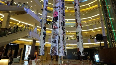 Instalasi Raksasa indieguerillas Hiasi Pacific Place Jakarta | DetikHot