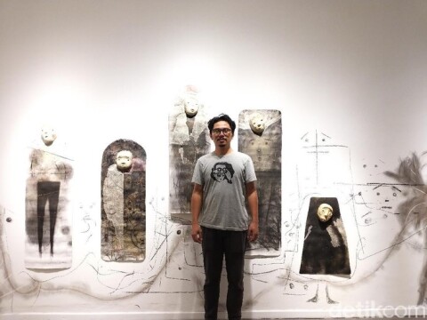 Eksplorasi Iwan Effendi di Antara Wajah Melamun dan Teater Boneka | detikHot