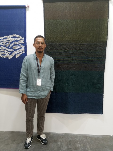 Ari Bayuaji: Weaving Art, Understanding Collaboration | Kompas