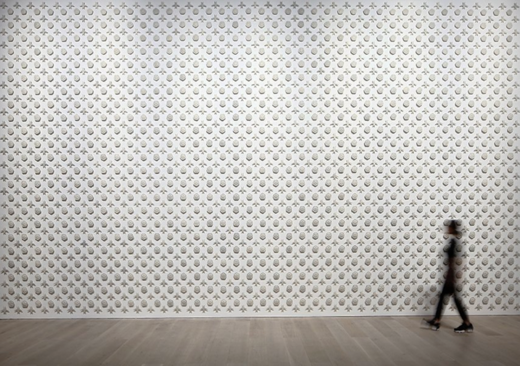 Albert Yonathan Setyawan, ‘Helios’, 2017, ceramic, 900 x 500cm (2,002 pieces), dimensions variable. Exhibition view at Mori Art Museum. Photo by Kiozu Keizo. Image courtesy of Mori Art Museum.