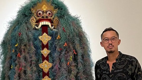 This artist discovered a way to turn ocean trash into treasure | CBC News