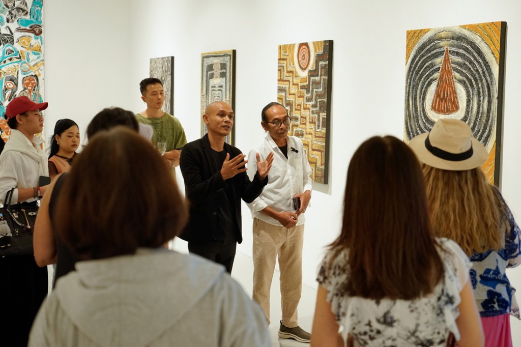  Artist talk in session at Mizuma Gallery Singapore, 2025. Courtesy of Mizuma Gallery