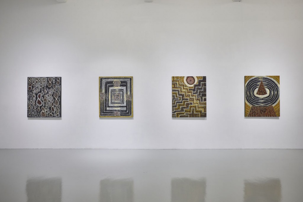 Exhibition view of ‘To Truly Return, We Must Belong: Djirna’s Tapak Dara’ at Mizuma Gallery Singapore, 2025. Photography by Wong Jing Wei, courtesy of Mizuma Gallery